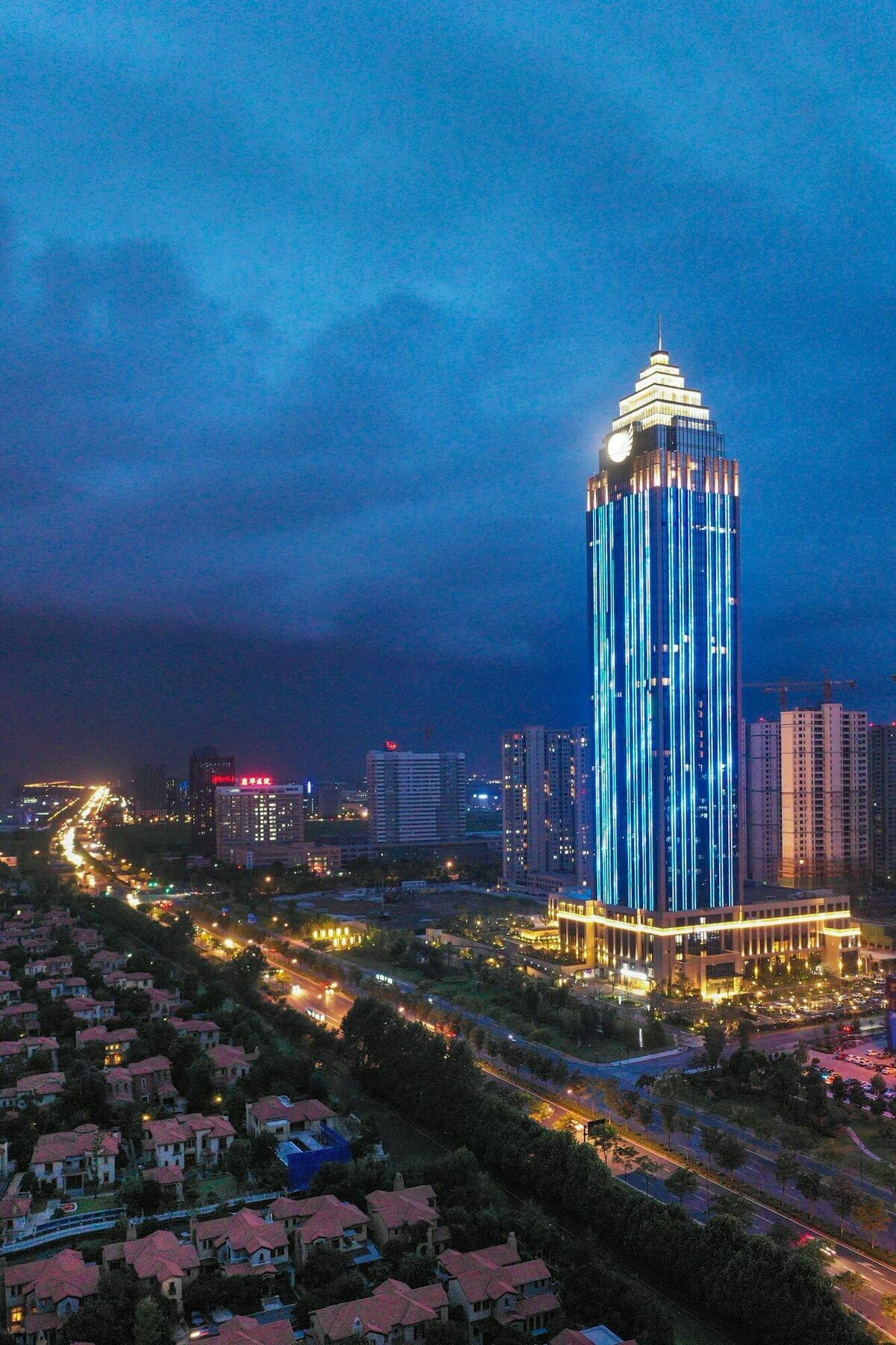 Grand New Century Hotel Haining Zhejiang Exterior photo